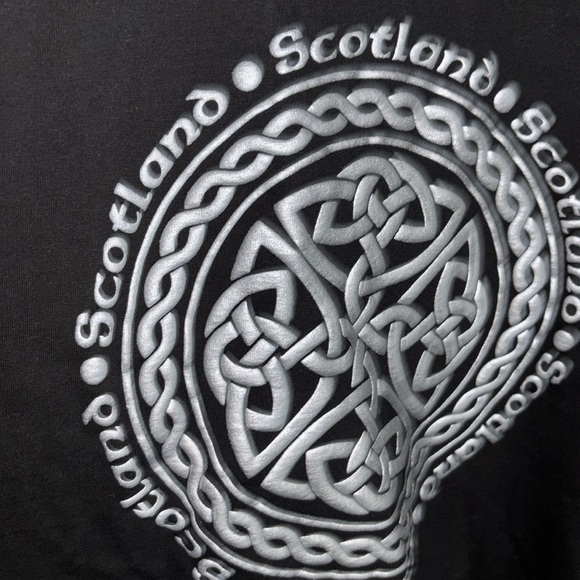 NWOT size medium Scotland T-shirt unisex shirt 22” PTP 28” length black silver - Picture 2 of 6